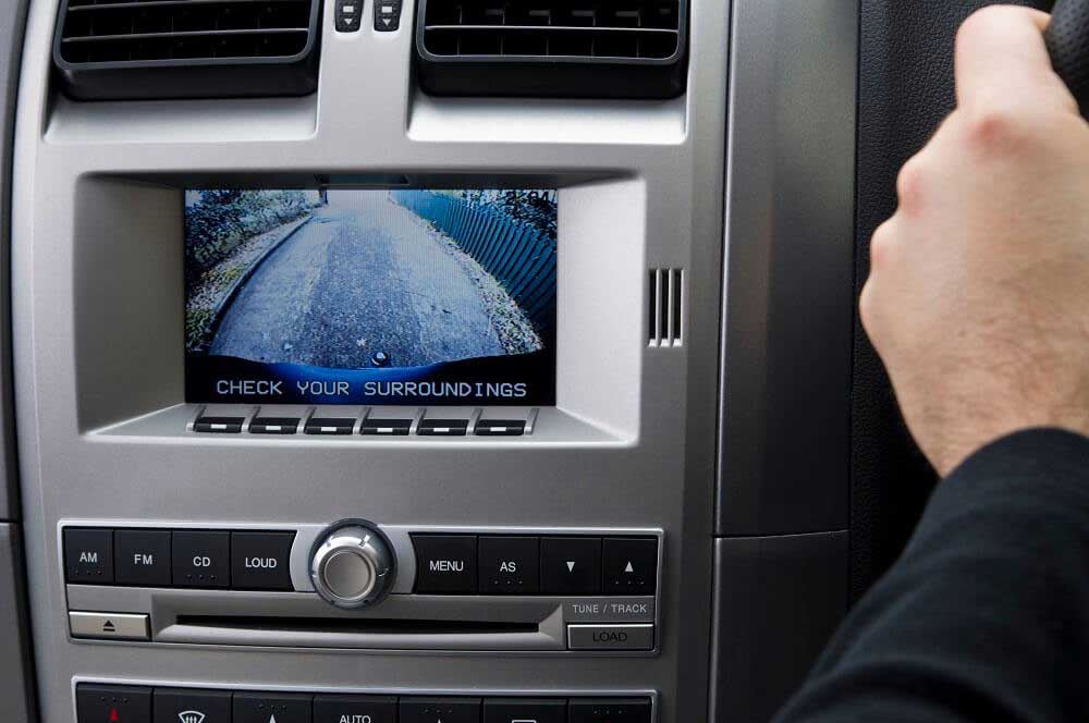 Why install a car radio with rear camera in your car? Get better safety and an easier drive!
