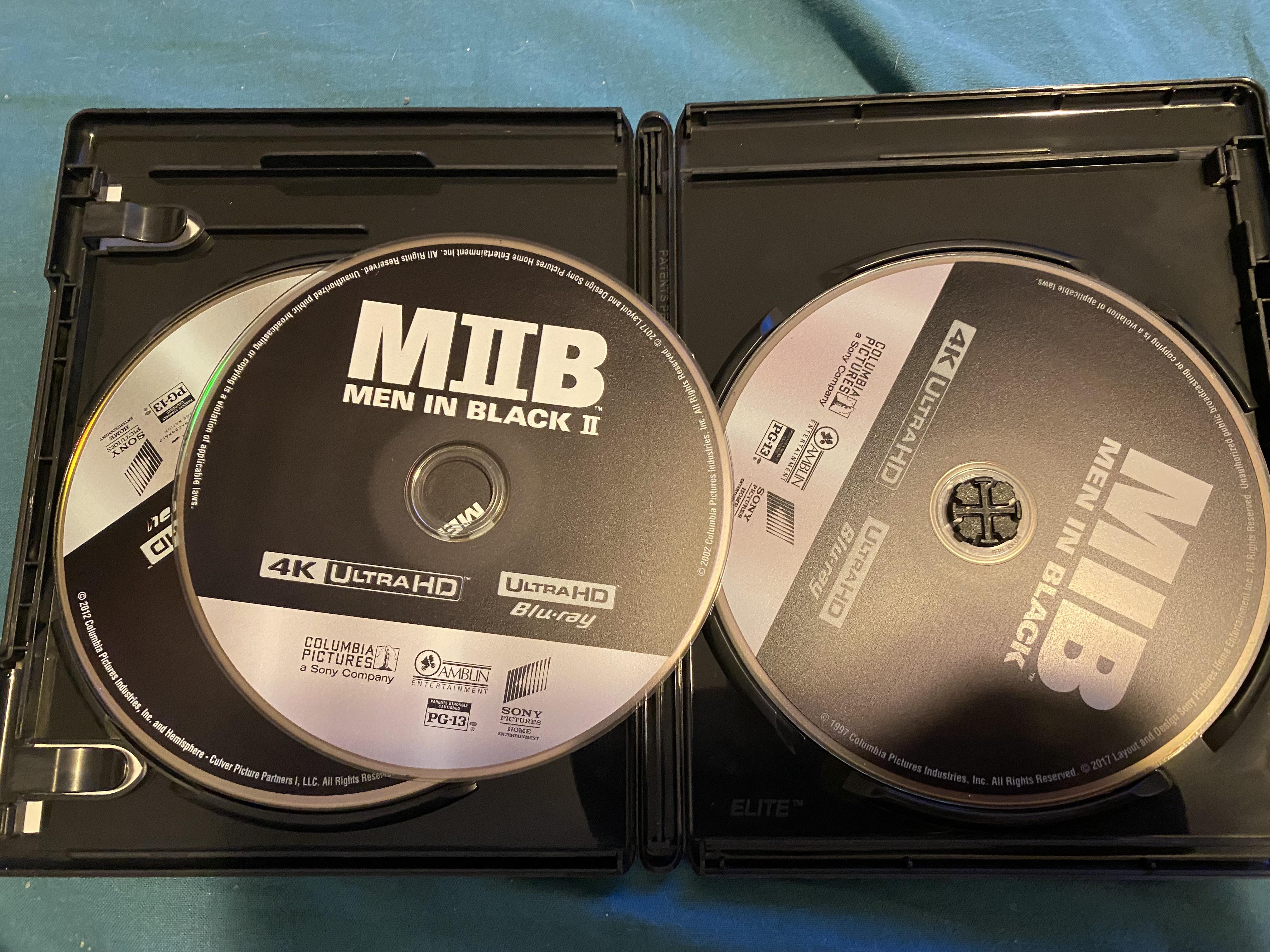What type of blu ray disk case is best? Learn to pick the right one for your collection.