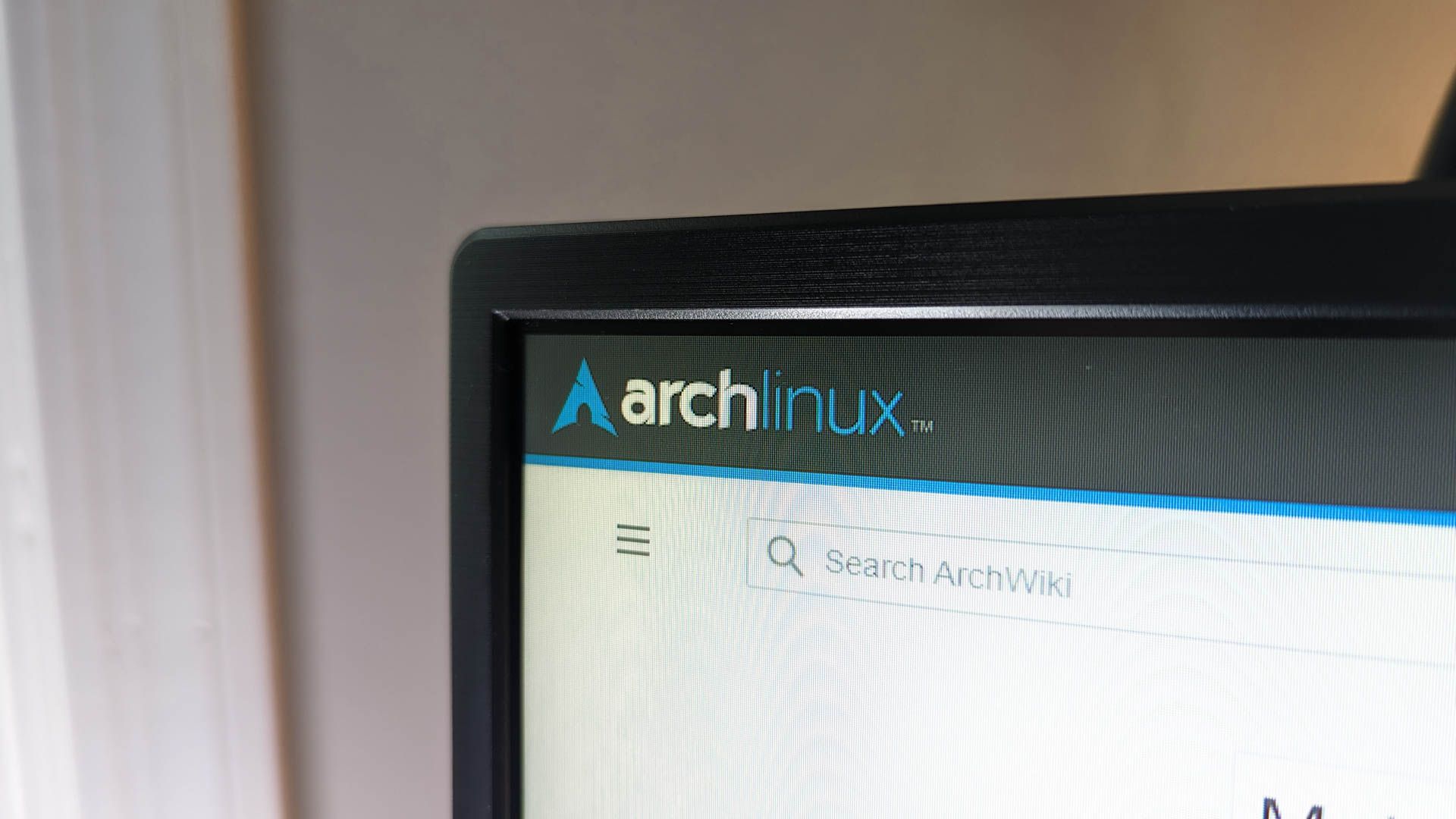 updating arch linux safely how to avoid common problems and keep your system running