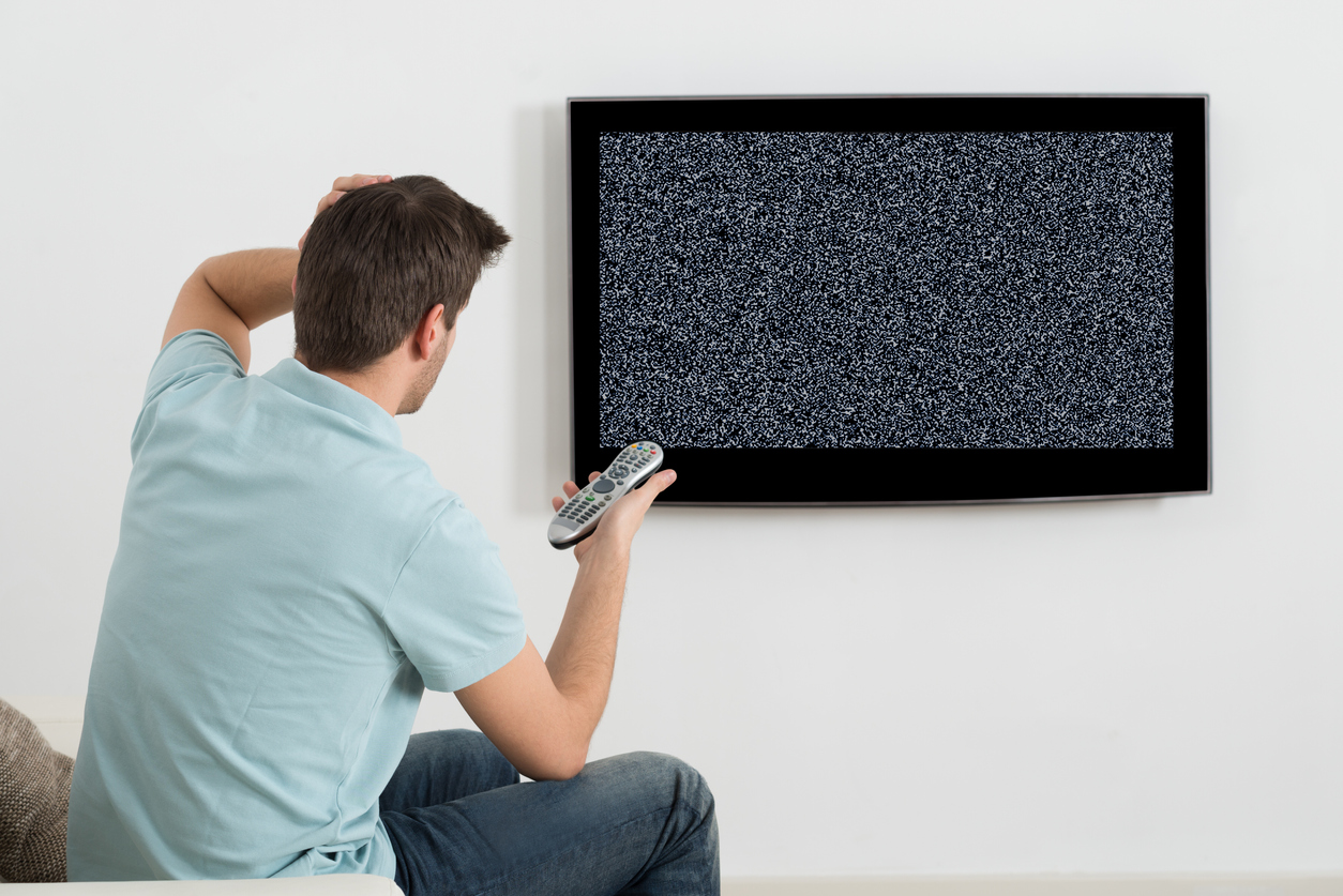Curved TV problems solved (fix common issues quickly yourself)